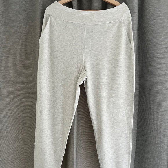 HATCH - The Indoor Outdoor Jogger - brand new 4th trimester - Picture 1 of 3